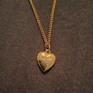 Vintage 80s Child's Heart Locket - Never worn